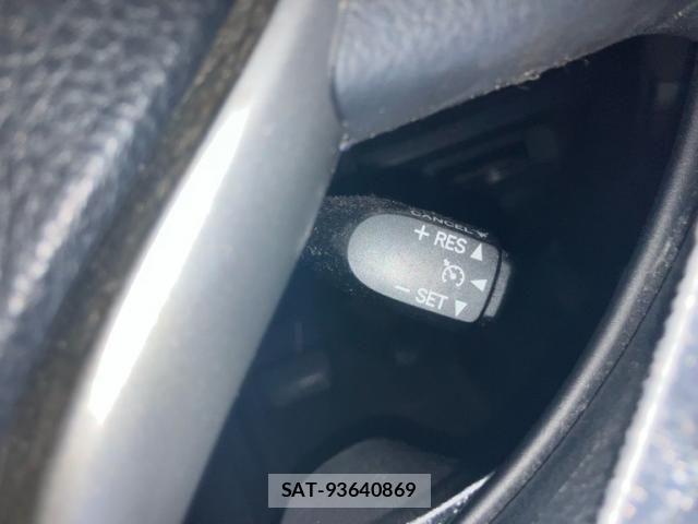 Toyota VOXY 2019-07 6642854-13