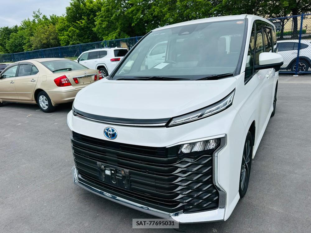Toyota VOXY 2022 6542572-0