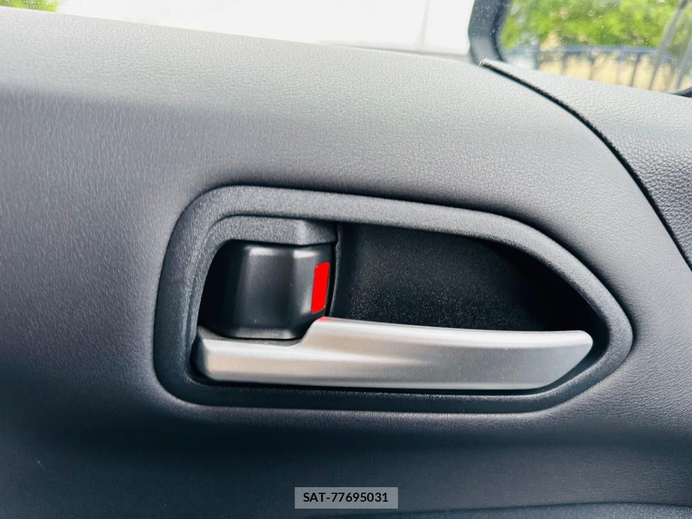Toyota VOXY 2022 6542572-21