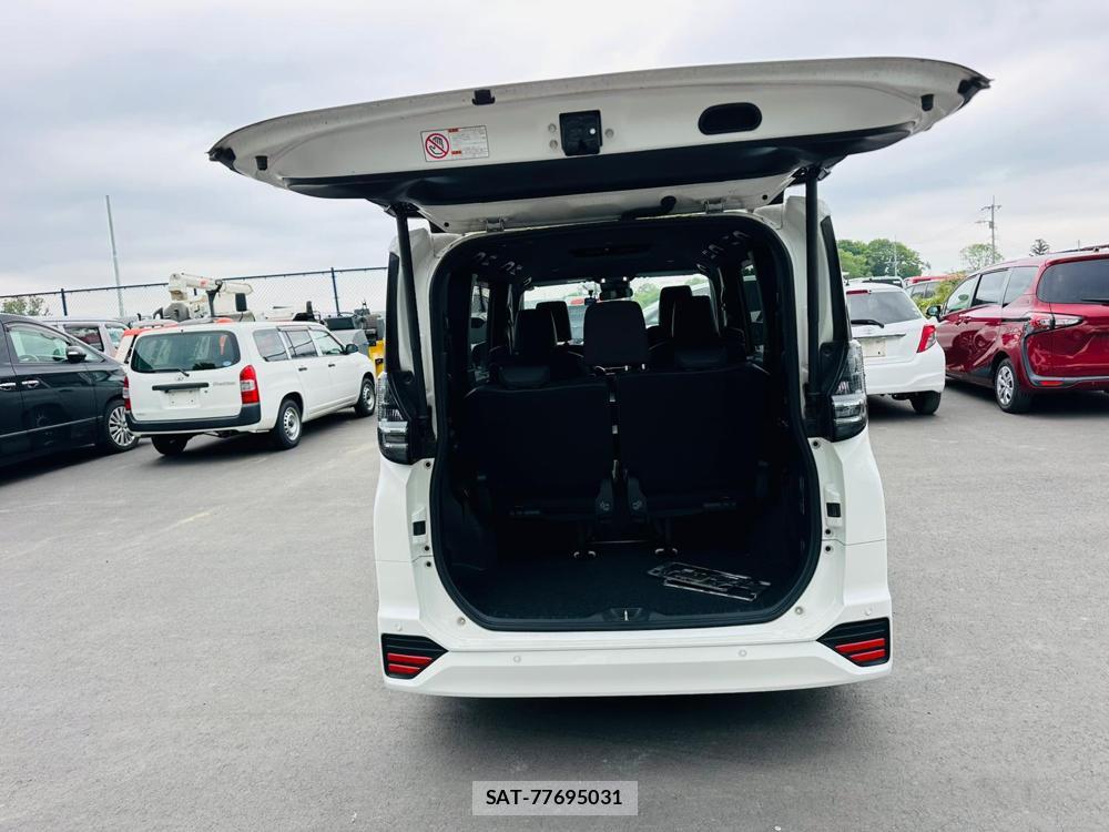Toyota VOXY 2022 6542572-25