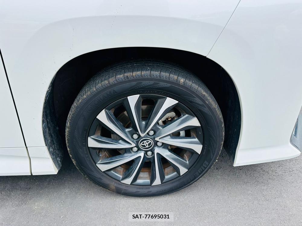 Toyota VOXY 2022 6542572-27