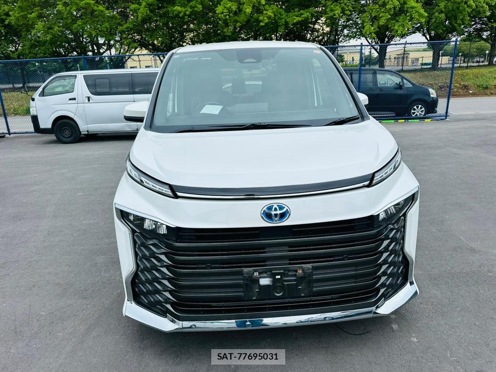 Toyota VOXY 2022 6542572-7