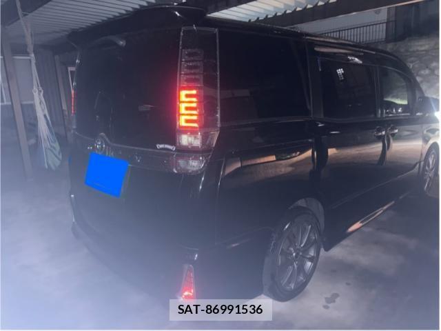 Toyota VOXY 2017-12 6615595-15