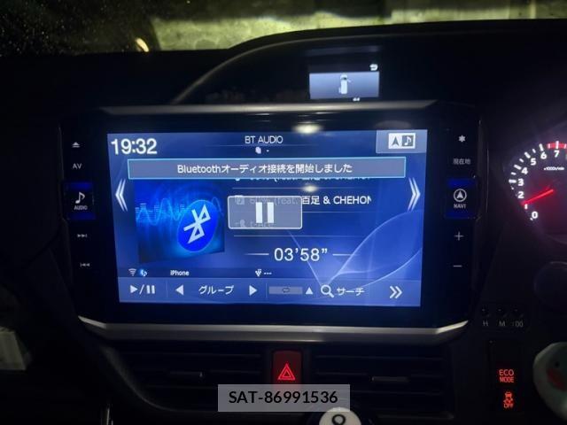 Toyota VOXY 2017-12 6615595-3