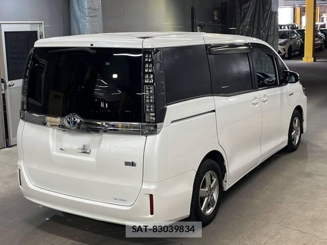 Toyota VOXY 2015 6646572-1
