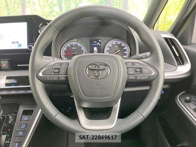 Toyota VOXY 2024-10 6674085-11