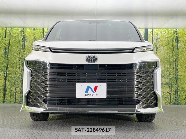Toyota VOXY 2024-10 6674085-14