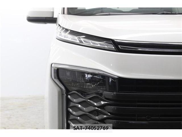 Toyota VOXY 2022-12 6674092-11