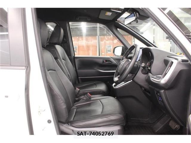 Toyota VOXY 2022-12 6674092-26