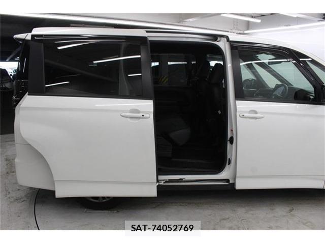 Toyota VOXY 2022-12 6674092-29