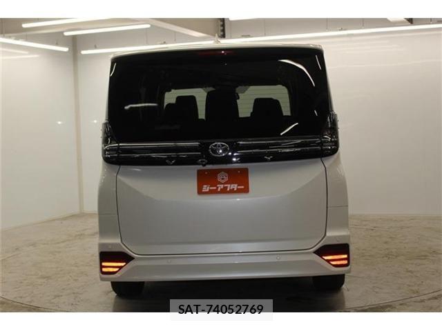 Toyota VOXY 2022-12 6674092-5