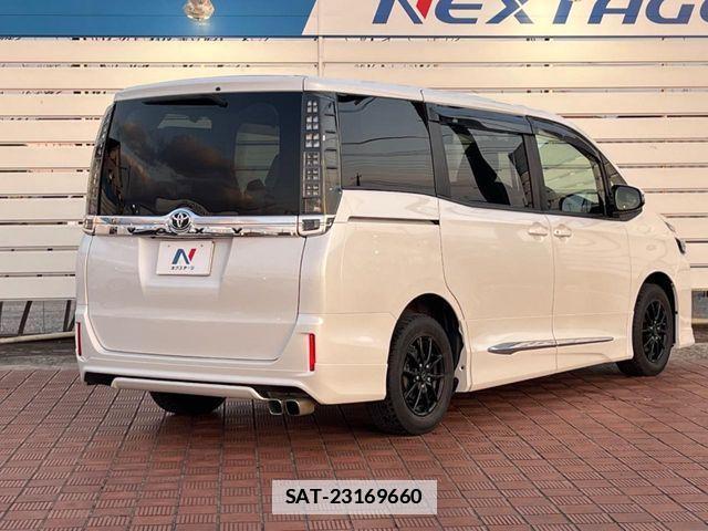 Toyota VOXY 2014-01 6674104-18