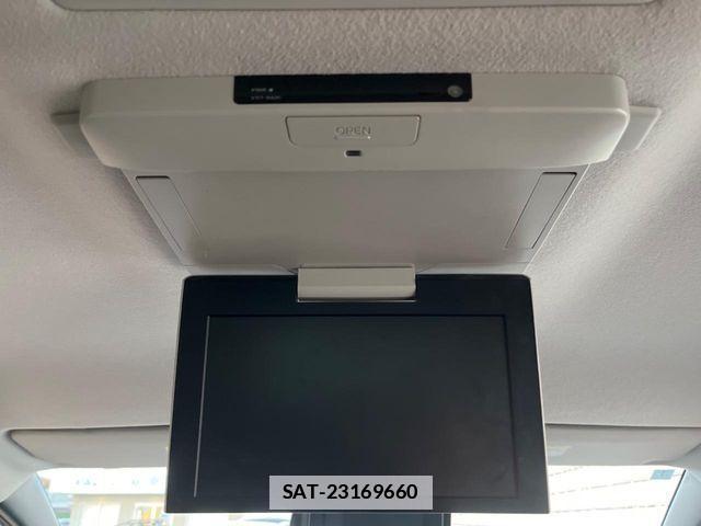 Toyota VOXY 2014-01 6674104-3