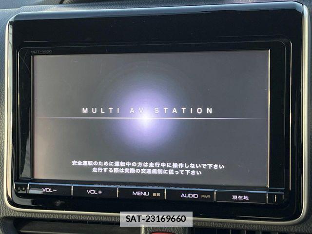 Toyota VOXY 2014-01 6674104-4