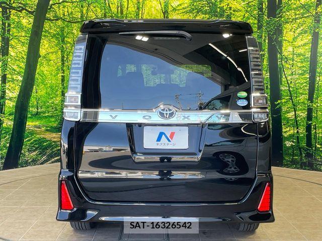 Toyota VOXY 2018-08 6674091-15