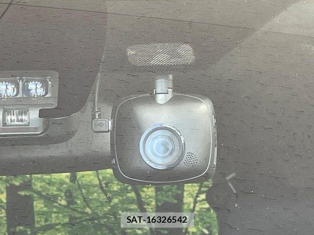 Toyota VOXY 2018-08 6674091-6