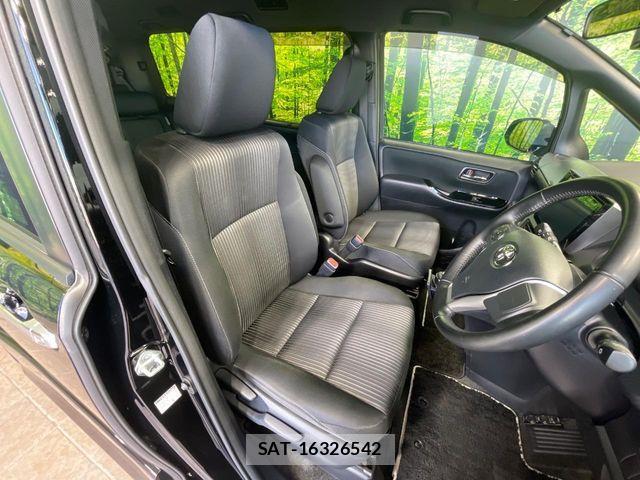 Toyota VOXY 2018-08 6674091-8