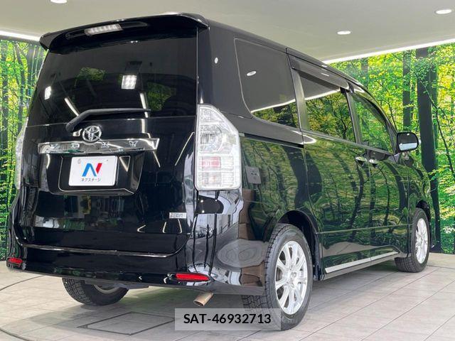 Toyota VOXY 2012-11 6674106-16