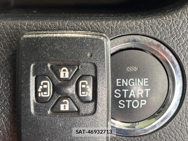 Toyota VOXY 2012-11 6674106-6