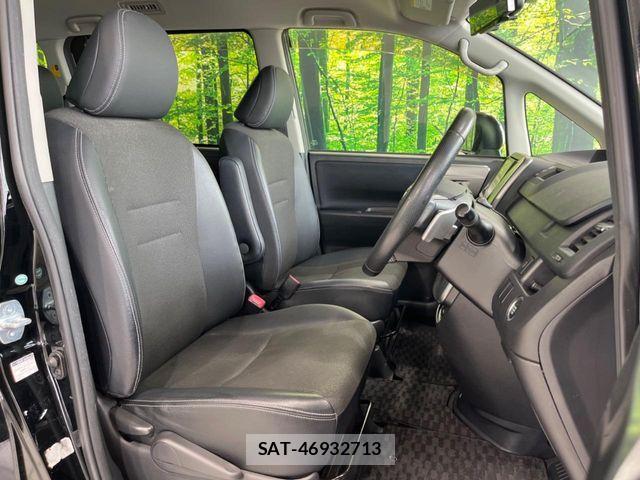 Toyota VOXY 2012-11 6674106-7