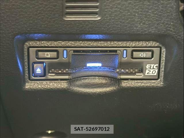 Toyota VOXY 2025-04 6674081-11