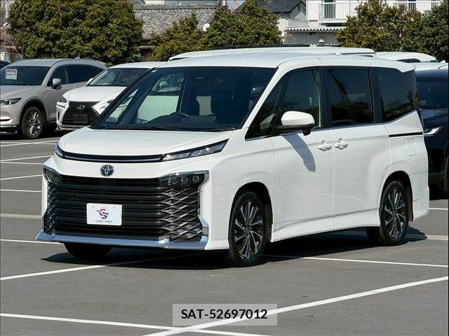 Toyota VOXY 2025-04 6674081-13