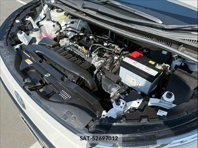 Toyota VOXY 2025-04 6674081-17