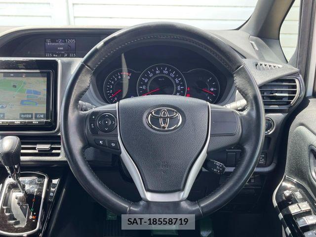 Toyota VOXY 2017-10 6674099-11