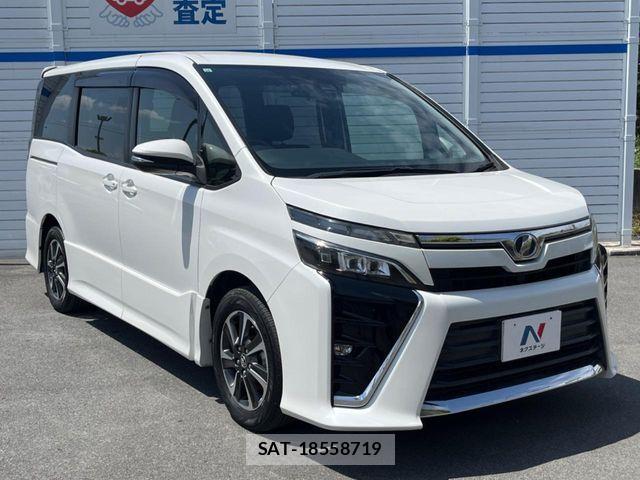Toyota VOXY 2017-10 6674099-16