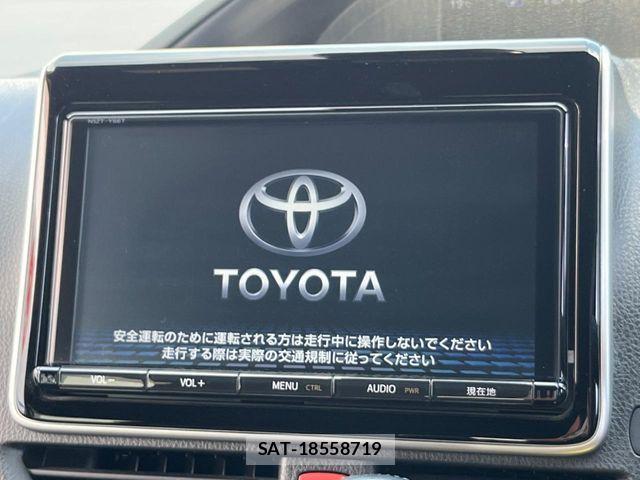 Toyota VOXY 2017-10 6674099-2