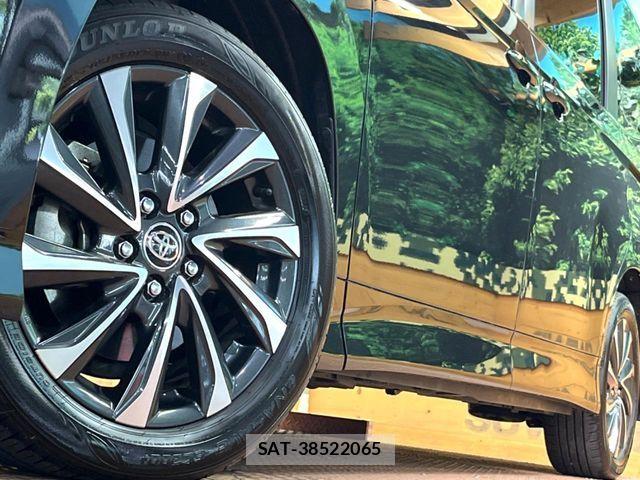 Toyota VOXY 2023-07 6674080-14