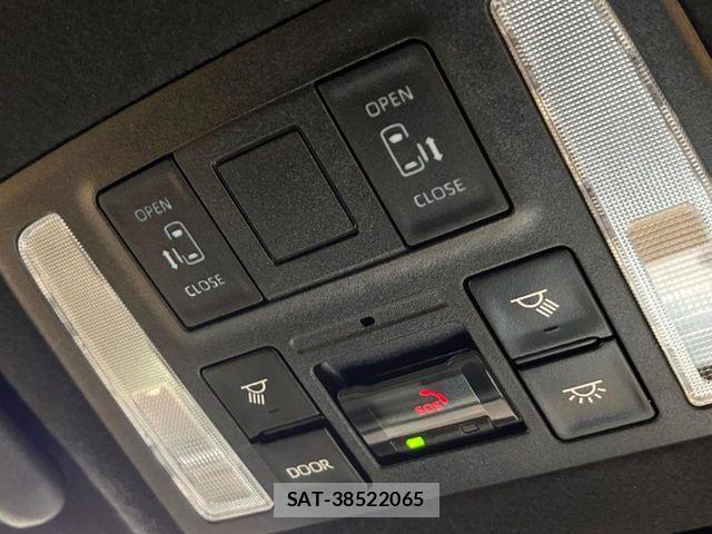 Toyota VOXY 2023-07 6674080-5