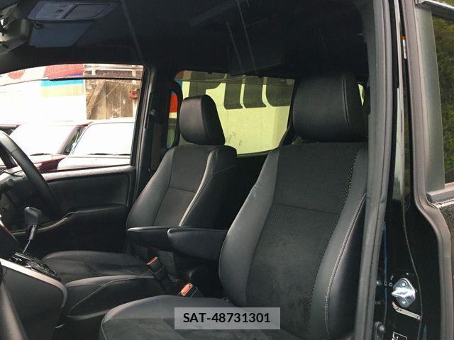 Toyota VOXY 2021-06 6674090-13