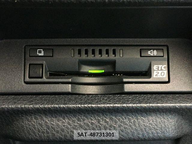 Toyota VOXY 2021-06 6674090-21