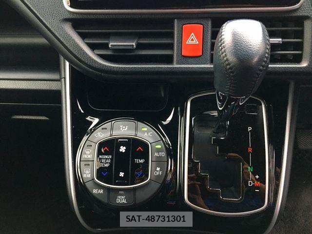 Toyota VOXY 2021-06 6674090-23