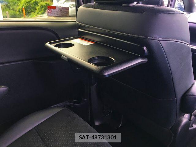 Toyota VOXY 2021-06 6674090-25