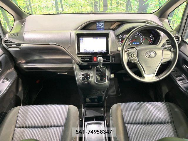Toyota VOXY 2015-07 6674098-1