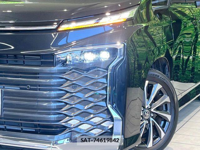 Toyota VOXY 2023-01 6674084-12