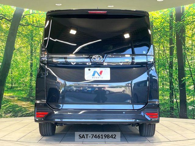 Toyota VOXY 2023-01 6674084-15