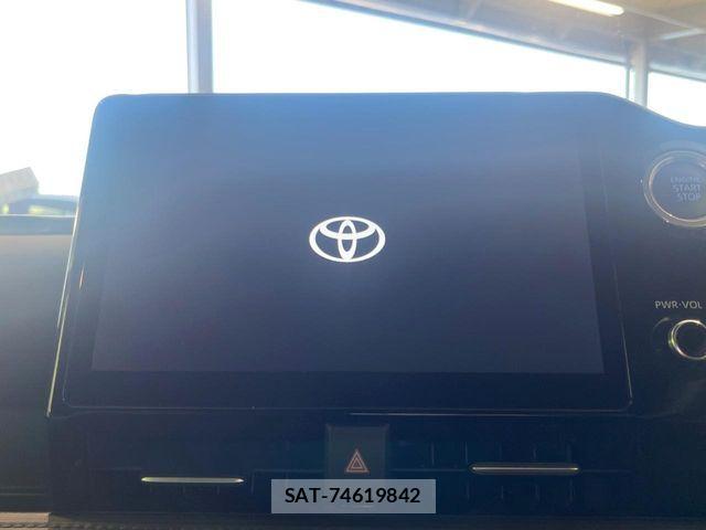 Toyota VOXY 2023-01 6674084-2
