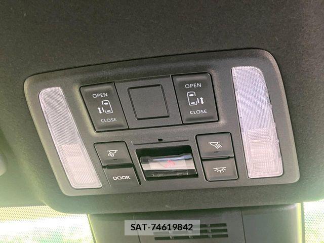 Toyota VOXY 2023-01 6674084-5