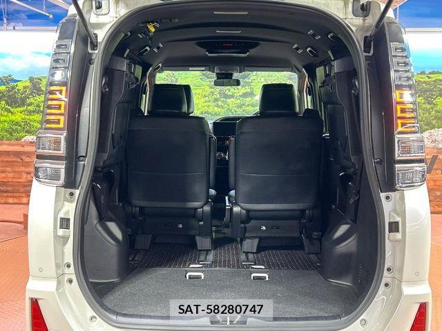Toyota VOXY 2020-12 6678674-10