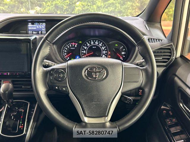 Toyota VOXY 2020-12 6678674-11
