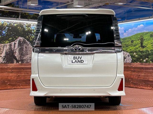 Toyota VOXY 2020-12 6678674-15
