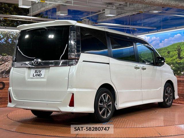 Toyota VOXY 2020-12 6678674-17