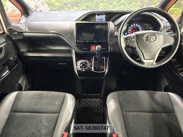 Toyota VOXY 2020-12 6678674-1