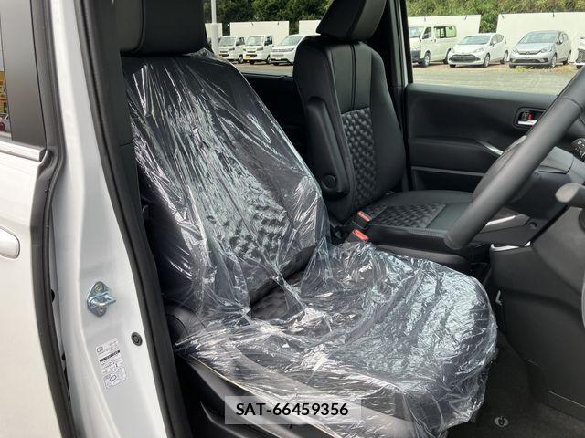 Toyota VOXY 2026-03 6678663-9