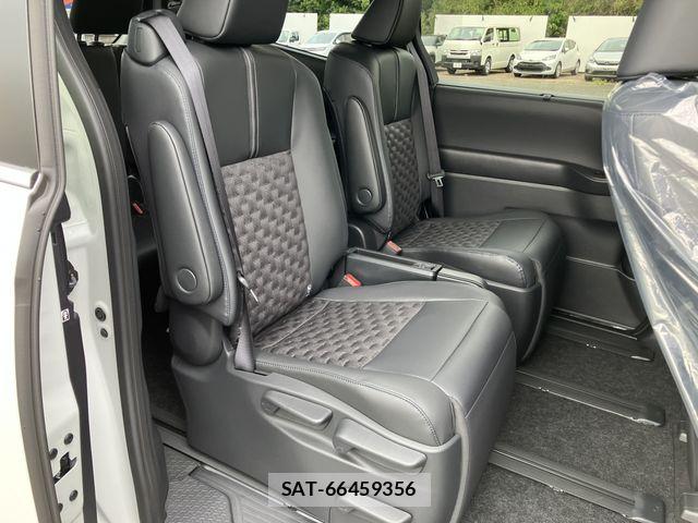 Toyota VOXY 2026-03 6678663-10
