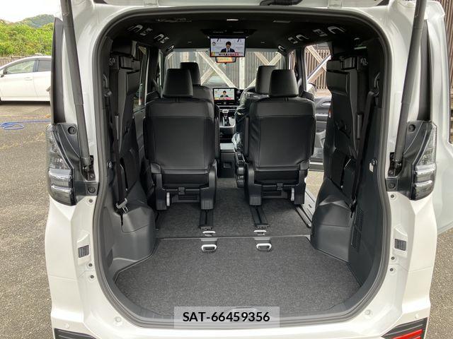 Toyota VOXY 2026-03 6678663-13