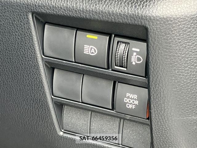 Toyota VOXY 2026-03 6678663-21